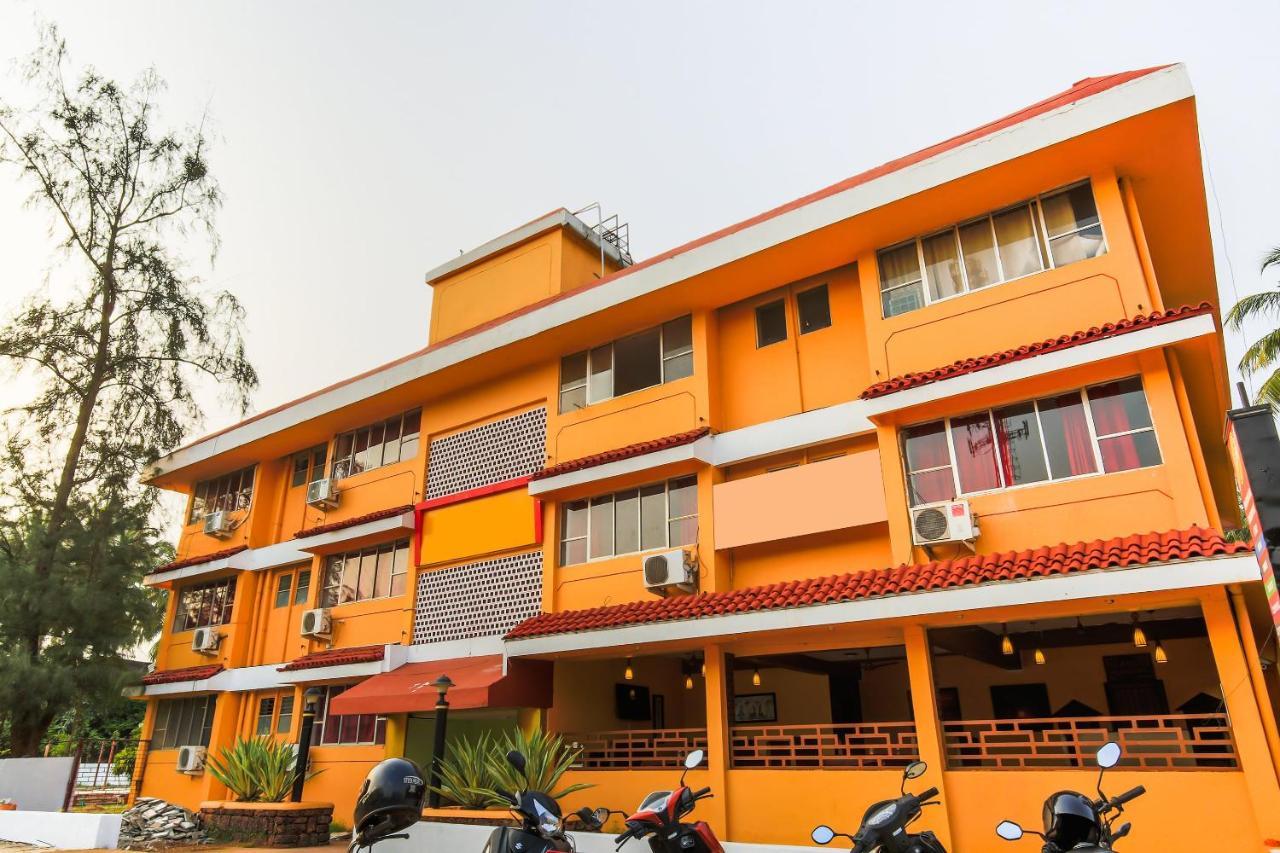 Oyo 18794 Hotel Colva Plaza Kültér fotó