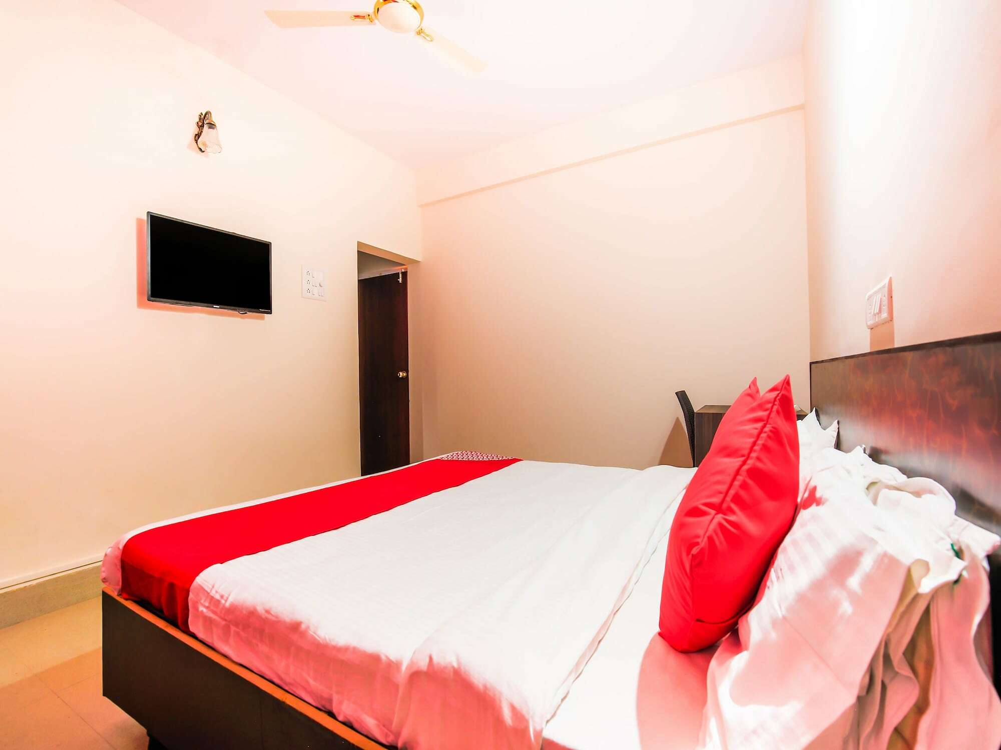 Oyo 18794 Hotel Colva Plaza Kültér fotó