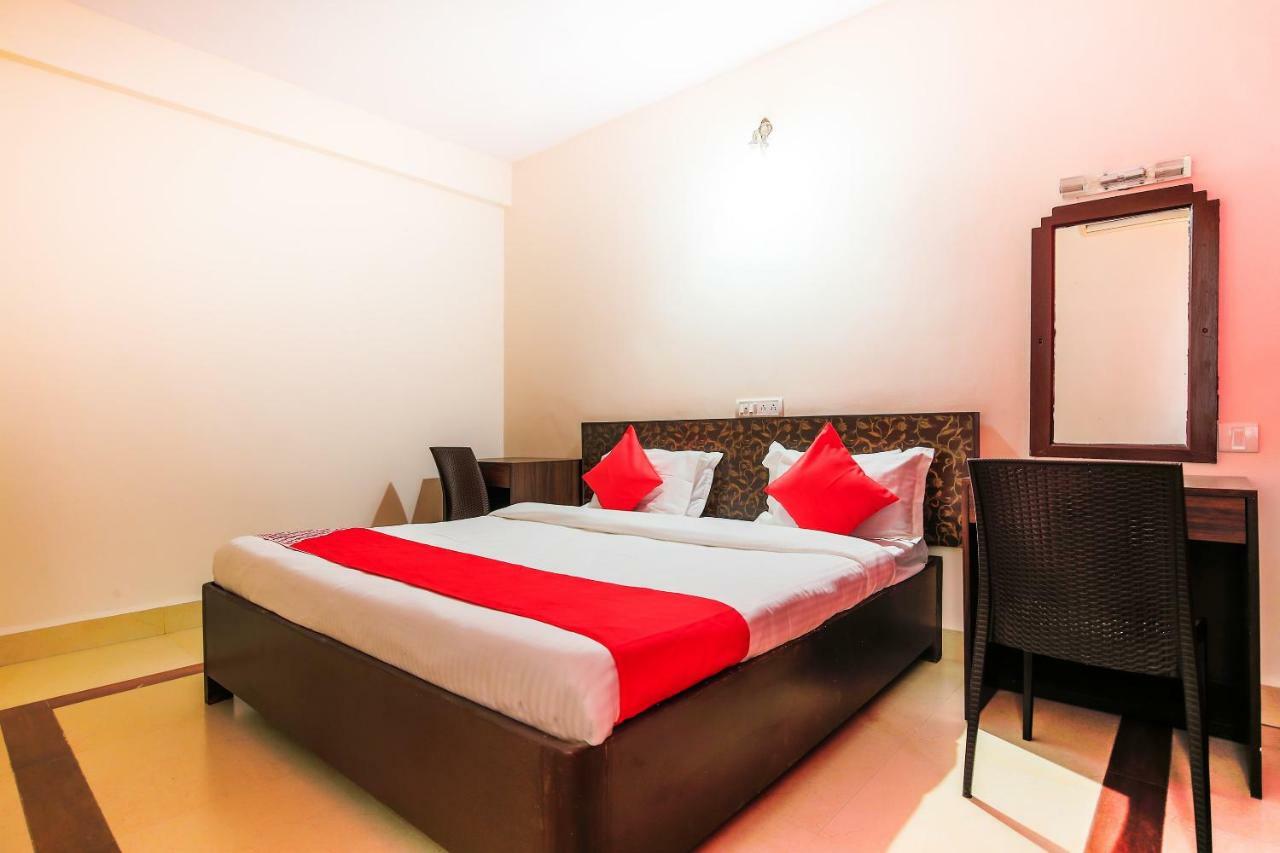 Oyo 18794 Hotel Colva Plaza Kültér fotó
